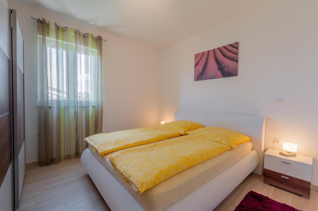 Apartments Quarnero 라벡 외부 사진